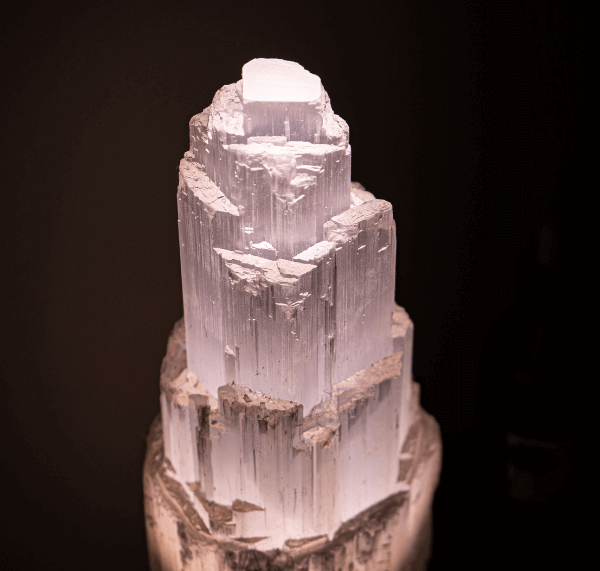 How to clean selenite?