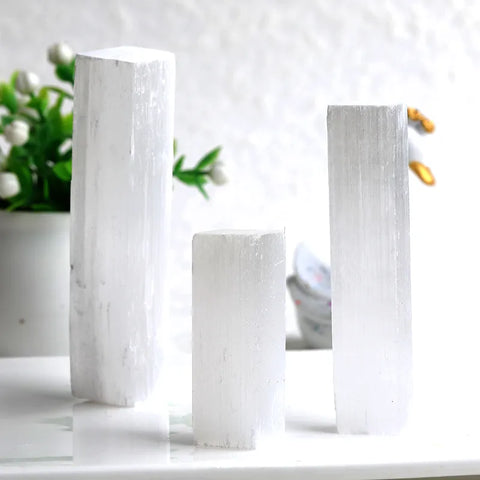 Raw selenite pillar