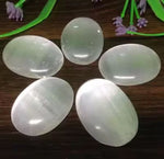 Small selenite gem stones