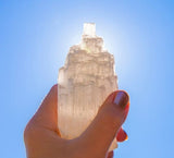 Small gypsum tower with upright natural bands.